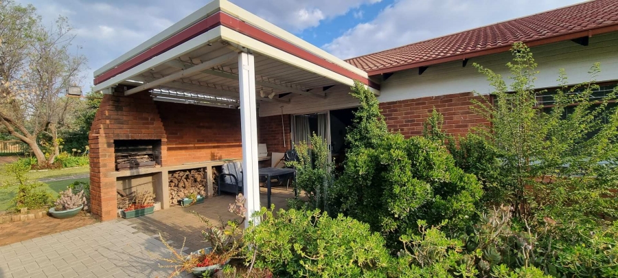 3 Bedroom Property for Sale in Langenhovenpark Free State